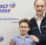 Уполномоченный по правам человека Дмитрий Шахов принял участие в новогоднем марафоне и вручил подарки детям - Уполномоченный по правам человека