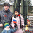 Цветы к стелам в Аллее Героев возложили псковские единороссы - InformPskov.Ru