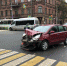 ФОТОФАКТ: Два автомобиля столкнулись на пересечении Октябрьского проспекта и улицы Некрасова в Пскове - InformPskov.Ru
