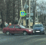 «Шкода» и «Хендай» на регулируемом перекрестке в Пскове - Pln-Pskov.Ru