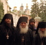 В центре - архим. Досифей (Сороченков +1998), справа - архим. Нафанаил (Поспелов +2002) - InformPskov.Ru