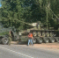 Жители Нарвы возложили цветы к постаменту демонтированного танка Т-34 - InformPskov.Ru