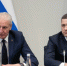 Михаил Ведерников (справа) и Александр Котов (слева) на итоговом совещании. Фото пресс-служба Правительства Псковской области - InformPskov.Ru