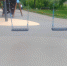 Сломанные качели починили в Финском парке Пскова. ФОТО - Pln-Pskov.Ru