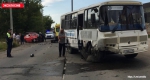 Водителя иномарки госпитализировали в результате ДТП с автобусом в Пскове