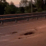 Пробивающую шины яму заделали на мосту в Островском районе - Pln-Pskov.Ru
