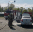 Очевидцы и сотрудники ДПС помогли потушить горящий автомобиль в Пскове - Псковская правда