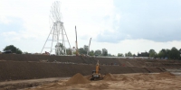 Строительство колеса обозрения в парке «Волшебная гора» в Пскове. Фото: ПАИ - InformPskov.Ru