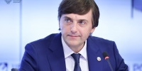 Министр просвещения Сергей Кравцов провел XI Общероссийское родительское собрание                      - Комитет по образованию Псковской области