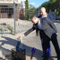 Губернатор Михаил Ведерников познакомился с барсиком Юрой. Фото: ПАИ - InformPskov.Ru