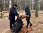 Более ста человек приняли участие в субботнике в Пушкинских Горах