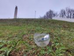 В Великих Луках восстанавливают площадку, разгромленную вандалами