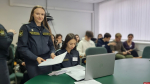 Десятиклассники в Пскове попробовали себя в роли судебных приставов
