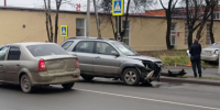 Два автомобиля столкнулись на перекрестке в Пскове - Pln-Pskov.Ru