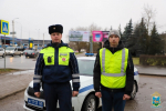 Псковские полицейские потушили загоревшийся автомобиль