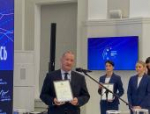 Псковских журналистов наградил губернатор Псковской области