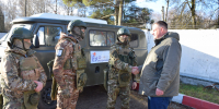 «Единая Россия» и Союзмаш передали новый УАЗ псковским десантникам - Pln-Pskov.Ru