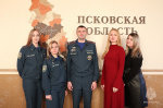 Специалисты психологической помощи принимают поздравления