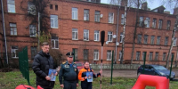 Эваукационный плот. Фото: ГУ МЧС России по Псковской области - InformPskov.Ru