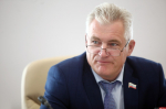 Три километра грунтовых дорог заасфальтировали в Куньинском районе с начала года