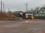 В Великих Луках коммунальные службы борются с ледяным дождём