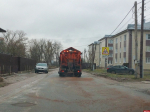 В Великих Луках коммунальные службы борются с ледяным дождём