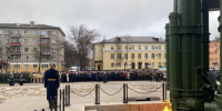 Около 650 человек возложили цветы к Могиле Неизвестного Солдата в Пскове - InformPskov.Ru