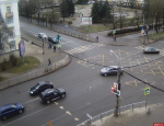 Две автомашины столкнулись в Пскове на Четырёх углах. ВИДЕО