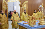 Митрополит Матфей совершил Литургию в храме Успения Пресвятой Богородицы на Березовой алее в Останкино в Москве