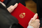 Медаль за 50-летие совместной жизни вручили 25 парам в Пскове