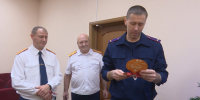 Сотрудники Следственного комитета исполнят новогодние желания маленьких псковичей, оказавшихся в трудной жизненной ситуации - ГТРК Псков