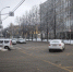 Lada Largus вынесло на тротуар в результате ДТП в центре Пскова - Pln-Pskov.Ru