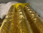 Сусальным золотом декорируют элементы иконостаса церкви Сорока Севастийских Мучеников