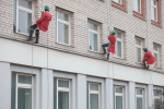 «Новогодний десант Дедов Морозов» поздравил маленьких пациентов детской больницы Пскова