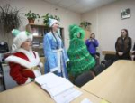 Псковских полицейских поздравили с наступающим Новым годом активисты «Движения первых»