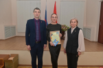 Конкурс «Новогодняя витрина – 2024» прошел в великолукской администрации