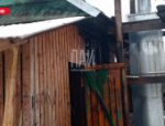 Пожарные ликвидируют возгорание жилого дома в Опочке
