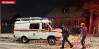 Автомобиль въехал в забор частного дома в Великих Луках - InformPskov.Ru