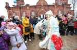 Рождественский праздник и новогодняя программа прошли в храме Александра Невского в Пскове. Фоторепортаж