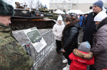 Псковские полицейские обеспечивают охрану порядка на выставке трофейной техники стран НАТО