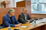 Возможность асфальтирования дороги в великолукской деревне Макоедово обсудил Александр Козловский с местным активом