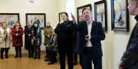 Дмитрий Белюкин представляет жителям и гостям Пушкиногорья «Последнюю дуэль». Фото: Наталья Алексеева, музей-заповедник «Михайловское» - InformPskov.Ru