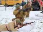 Актёр Фёдор Добронравов принял участие в памятном митинге в честь подвига Матвея Кузьмина в Великолукском районе