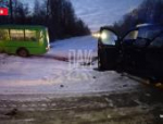 Автобус и микроавтобус столкнулись в Псковском районе