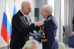 По поручению Президента России Александр Гуцан вручил псковским ветеранам юбилейные медали к 80-летию Победы
