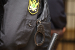 Обвиняемой в поджоге полицейского автомобиля псковичке продлили срок содержания под стражей