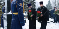 Траурный митинг в память о десантниках 6-й роты прошёл в Орлецах - InformPskov.Ru
