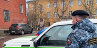 Уклоняющийся от алиментов пскович прятался в шкафу - УФССП