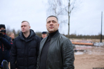 Михаил Ведерников на стройплощадке в Острове-3. Фото: ПАИ