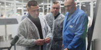 Производство электроконвекторов и конденсаторов посетил Михаил Ведерников в Острове - Правительство Псковской области